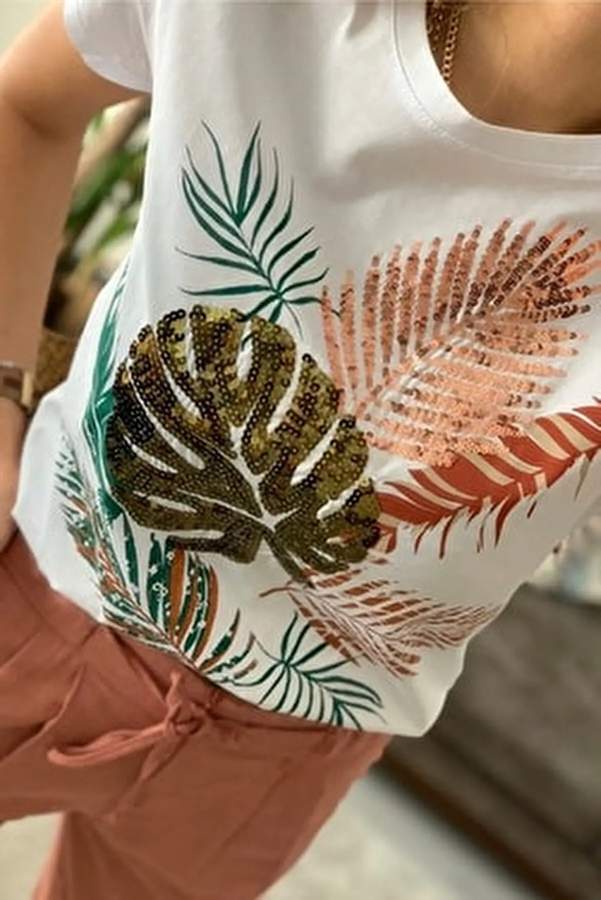 

Female white leaf pattern stamp embroidery cotton T-shirts Blouse women's Summer Tops Tees Shirts 80114424
