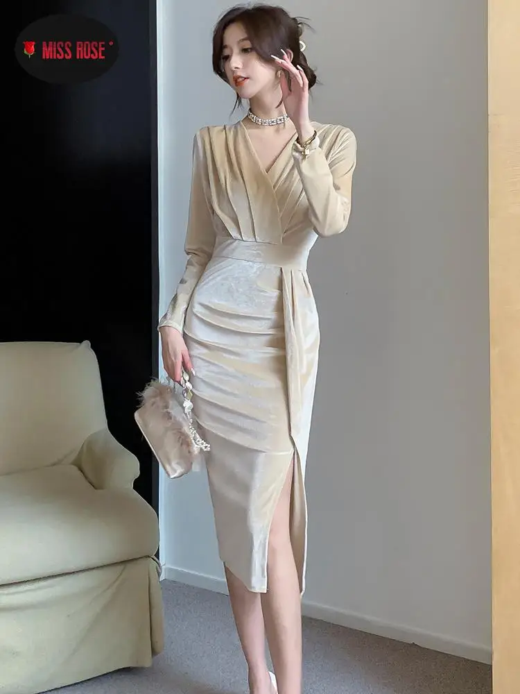 Флисовое бархатное зимнее платье с французским разрезом женское приталенное