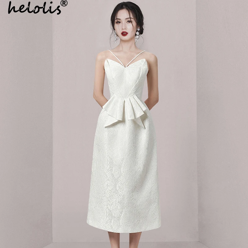 

Женское жаккардовое платье на тонких бретельках, без рукавов