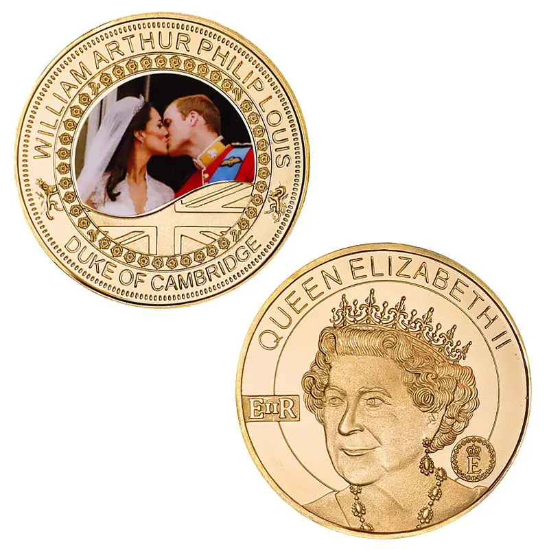 Позолоченная памятная монета с держателем Королевы Елизаветы II