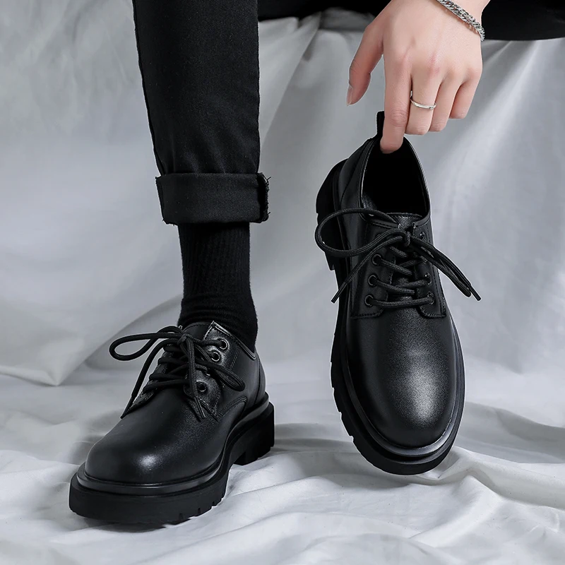 

Luxury Men Work Clothes Shoes Lace Up Small Black Shoes Men Shoes Comfortable Thick and Soft Bottom Men Large Toe Leather Shoes