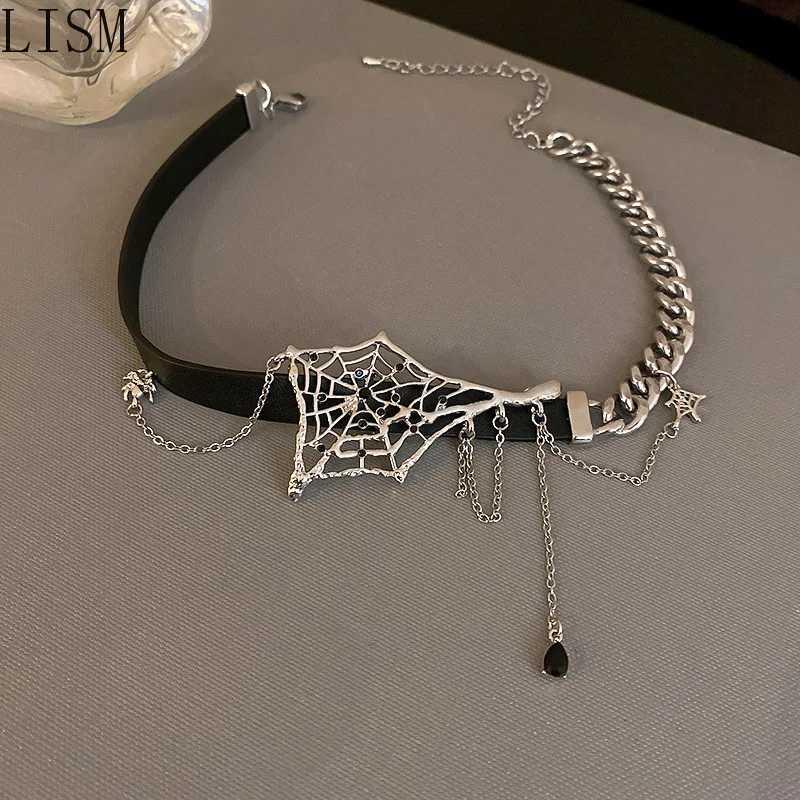 

Korean Fashion Black Spider Web Leather Chain Necklace Ins Niche Design Clavicle Chain Sweet Cool Hot Girl Necklace Women goth