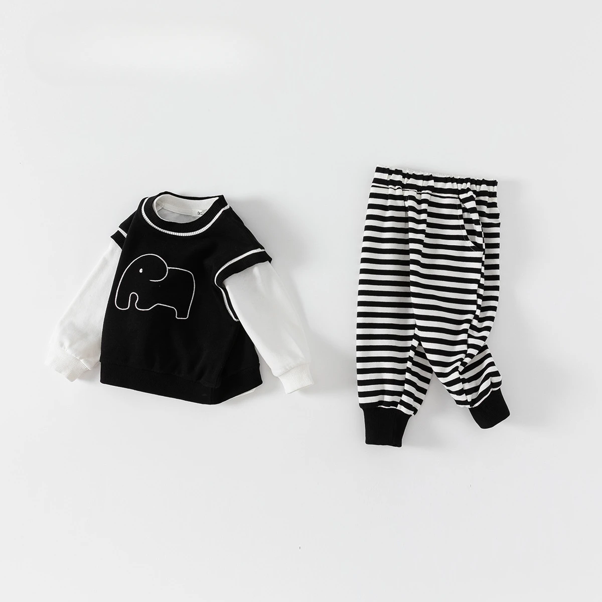 Детские комплекты в полоску новинка 2024 осенняя одежда корейский простой стиль