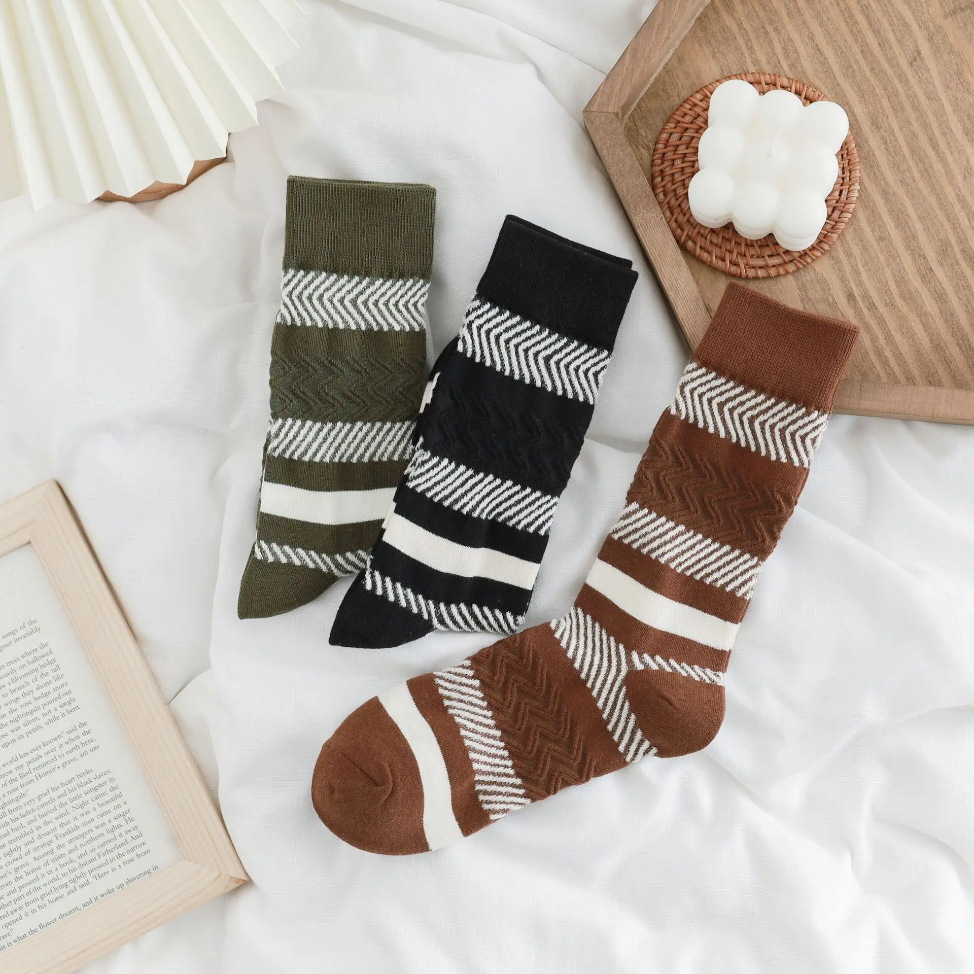 

Женские носки в стиле Харадзюку, милые модные носки в полоску из 100% хлопка, женские мягкие повседневные милые носки с вышивкой для девочек, л...