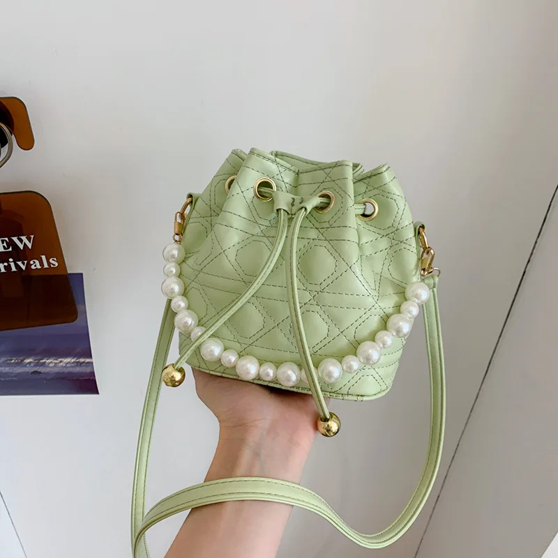 

Lattice Chain Bag Female Autumn 2022 New Korean Fashion Simple and Elegant Womens Shoulder Slung Handbag Bag Designer Bags