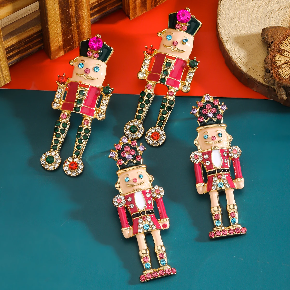 Рождественские серьги-гвоздики с подвесками в виде солдата яркие серьги для