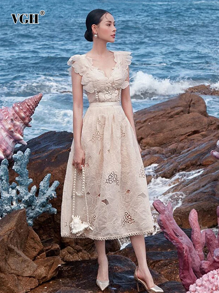 

VGH Korean Fashion Dress For Female V Neck Sleeveless Patchwork Embroidery High Waist Casual Midi Women's Dresses Summer Clothes