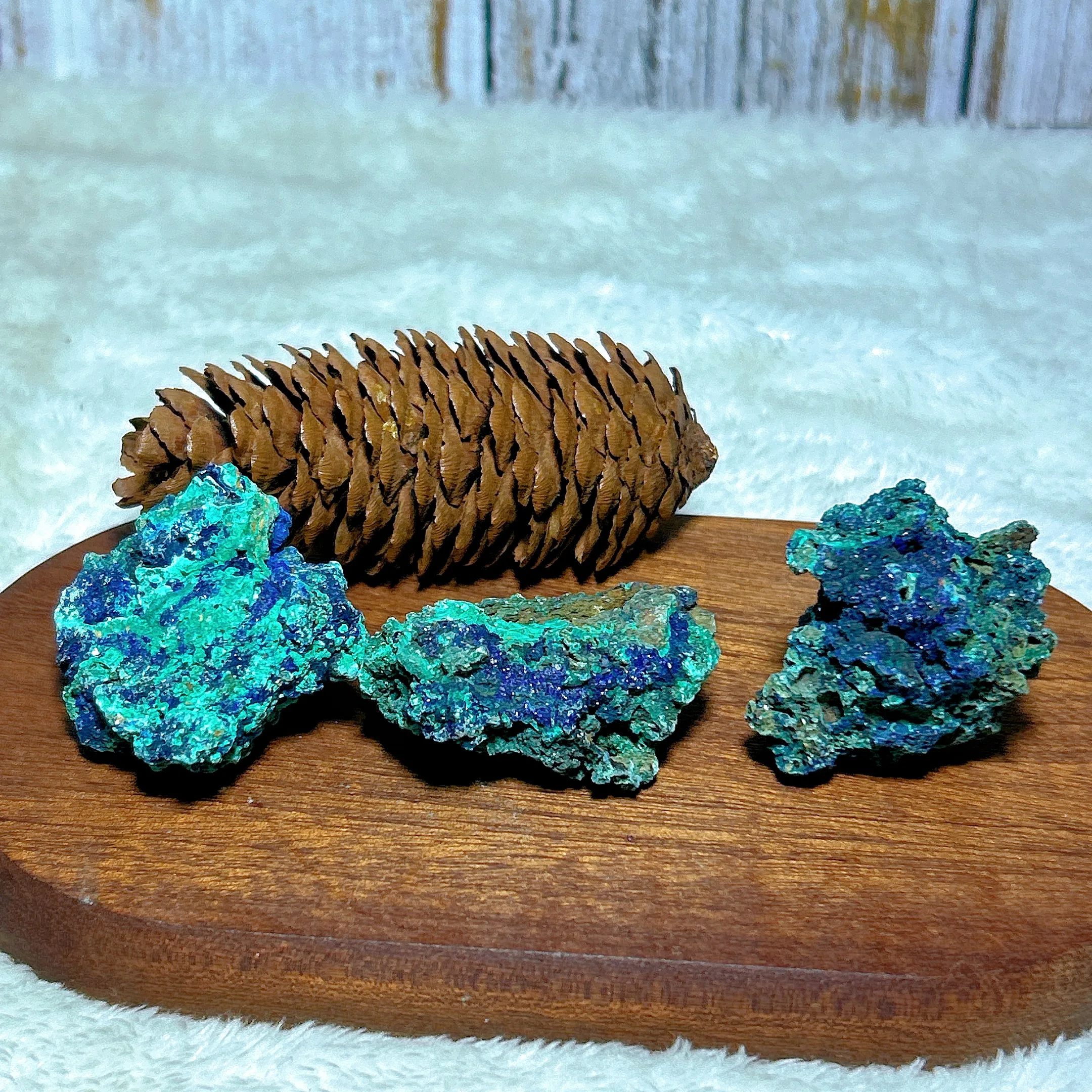 Исцеляющие высококачественные натуральные кристаллы хризоколла с азуритовым