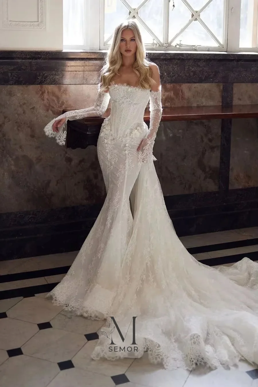 Фото Свадебные платья Semor Elegance с вышивкой бисером и кружевом, фасон «русалка», с 3D цветами, без бретелек, со съемными рукавами, на заказ №5