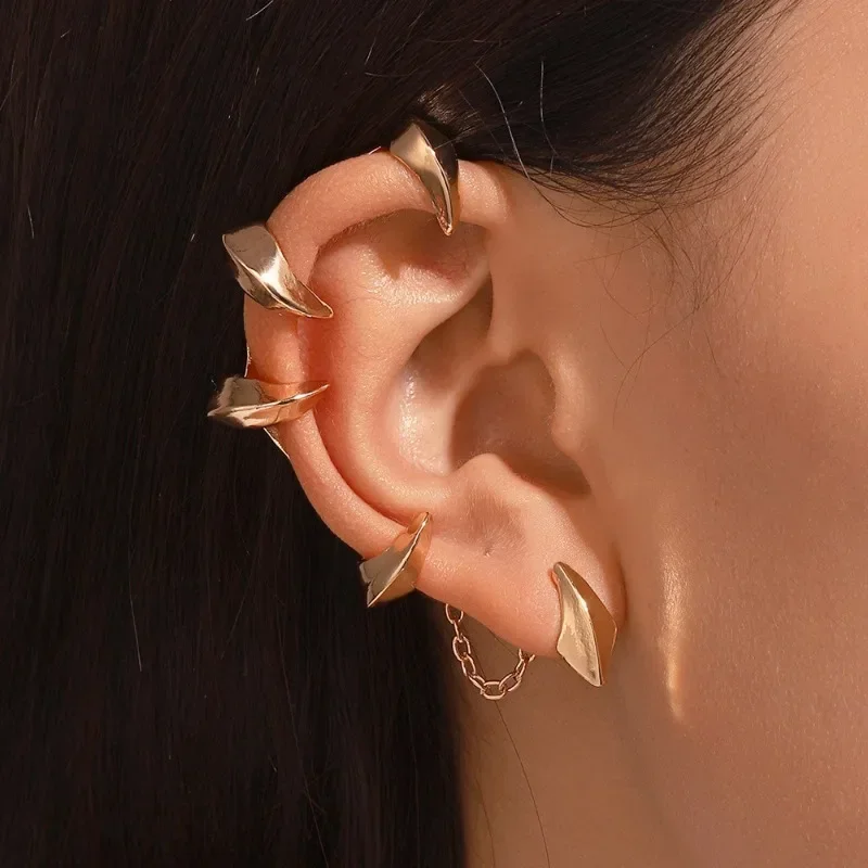 

2023 New Gothic Demon Claw Earhoop Female Punk Dark Series Alloy Geometry Clip Earrings for Women