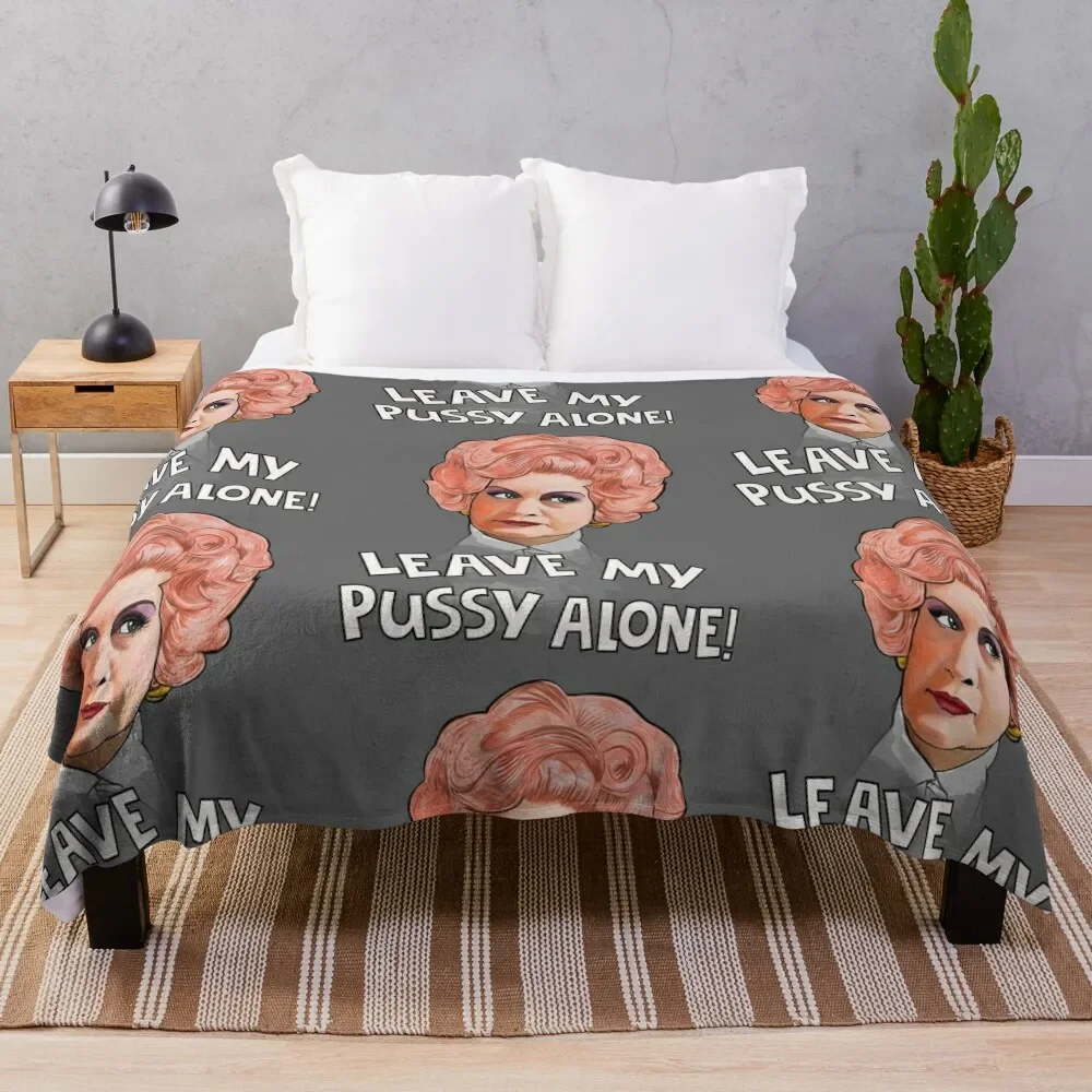 Mrs Slocombe-Оставьте моя киска в покое! Мягкие пушистые одеяла на заказ