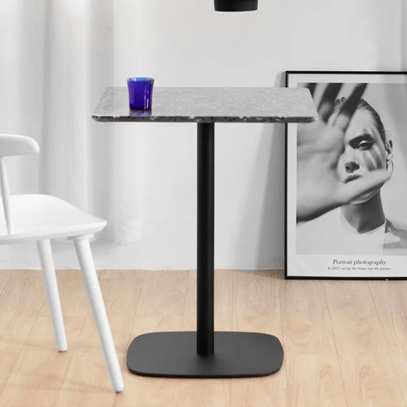 Рисунок 4 - Журнальные столики в каменном дизайне