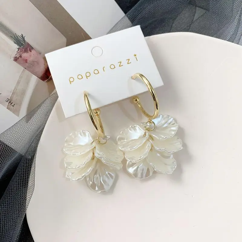 

New Fashion Luxury Shining Eight-Pointed Star Zircon Earrings Retro Temperament Exquisite Petals Shell Tassel Earrings for Women