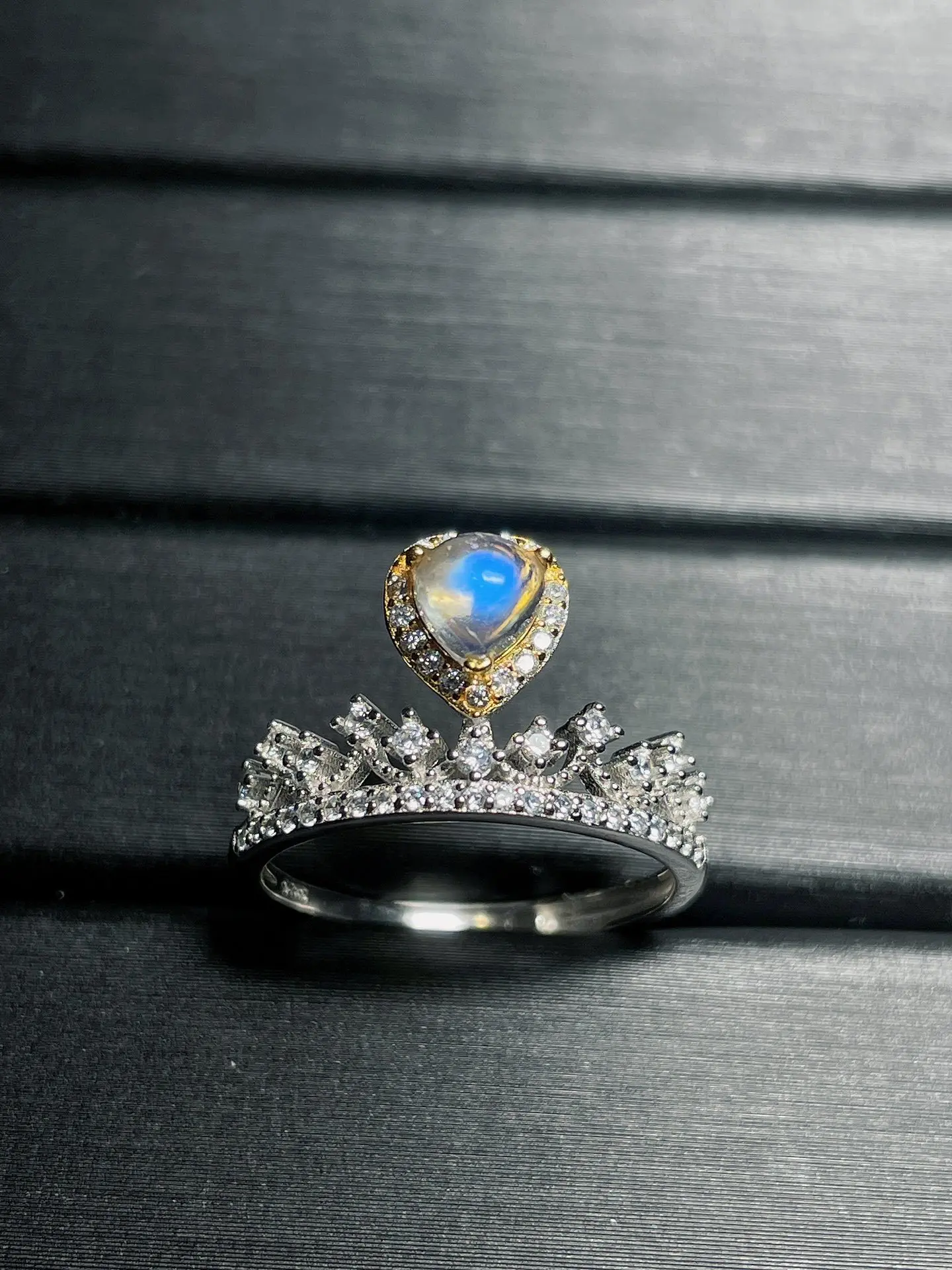 

New 925 Sterling Silver Natural Indian Moonlight Stone Vintage Love Beautiful Living Design Ring Without Optimized Main Stone