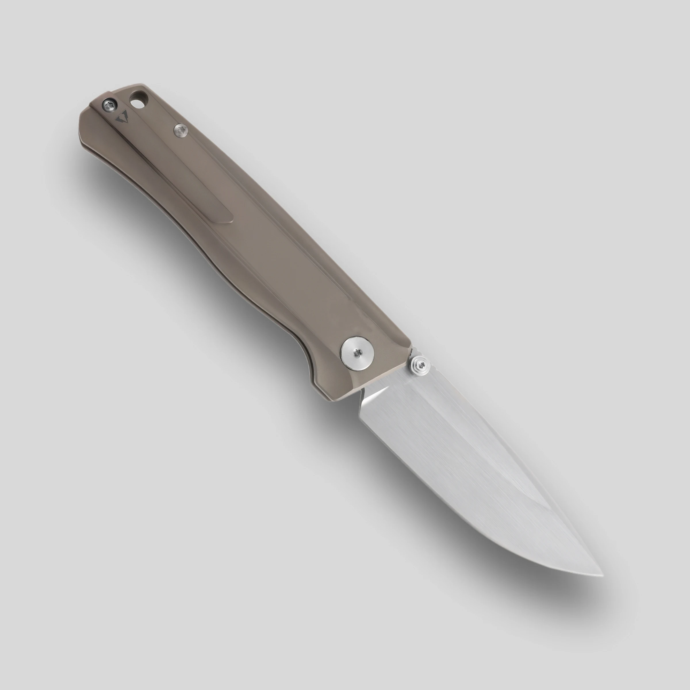 Фото Складной нож CMBMADEKNIVES Braveman с титановой рукоятью и сталью S35VN для кемпинга и активного отдыха, EDC CMB-17G №3