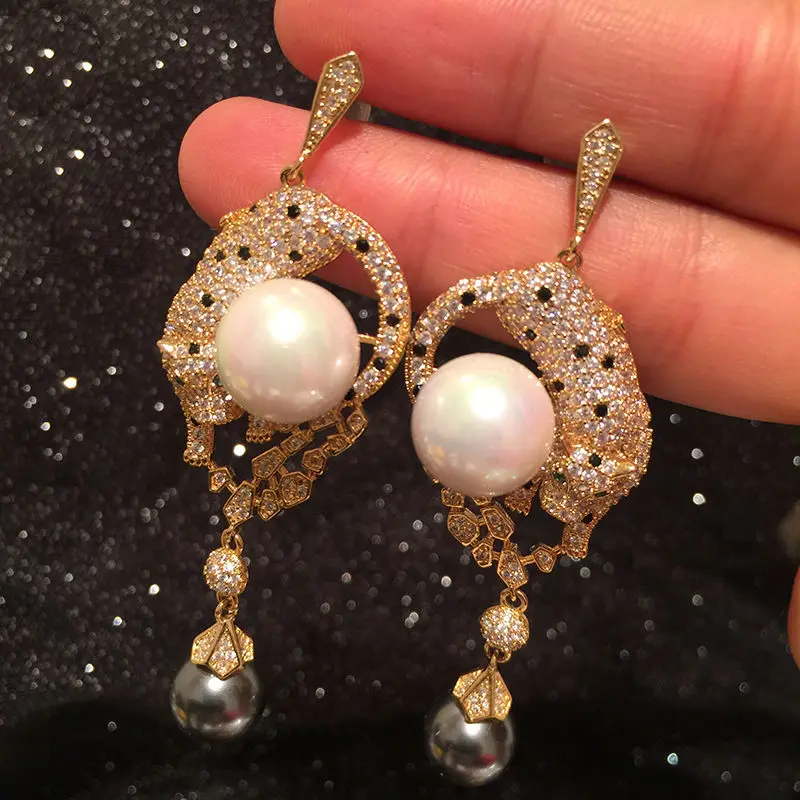 

Korean Creative Animal Leopard Pearl Tassel Earrings Personality Exaggerated Atmosphere Luxury Earrings Elegant Temperament S925