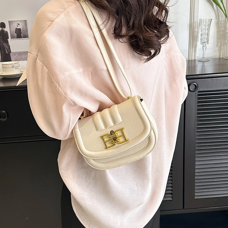 Fashion Semicircle Crossbody Shoulder Bag Women Casual Thick Chain PU Leather Small Totes Handbags Female Saddle Messenger Pouch