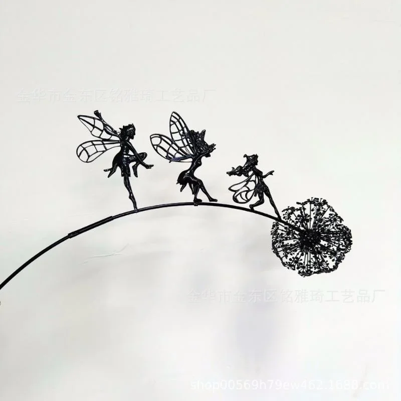 

Металлическая садовая скульптура "Танцующие феи и одуванчики"