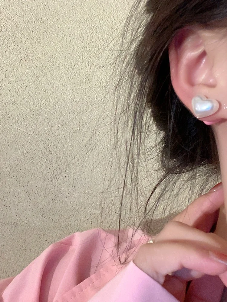 Little Sweet Girl in the World ~ Simple Double-sided Lovely Pearl Stud Earrings New 2024 Popular Ins ...