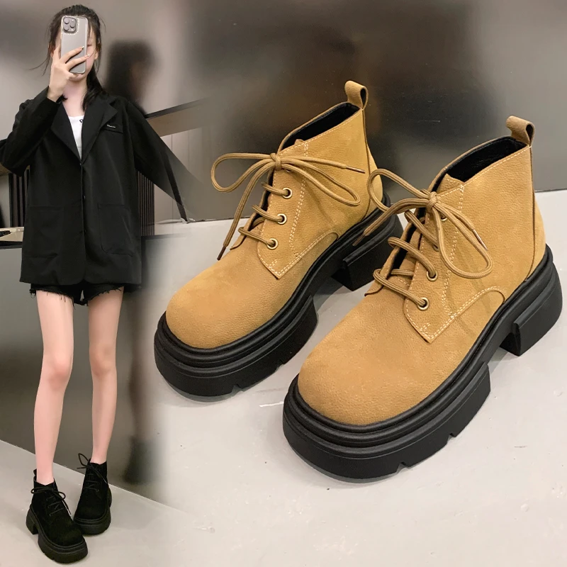 

Boots Women 2024 Autumn New Leather Chunky Short British Style Motorcycle Platform Botas De Mujer Square Heel Chelsea Winter1