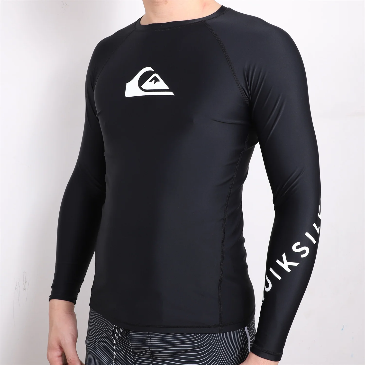 

Quiksilver Swimming T-shirt Men's Hydraulic T-shirt Rash Guard Beach Swimwear Surfing Diving Surf Shirt Long Sleeve Swimsuit