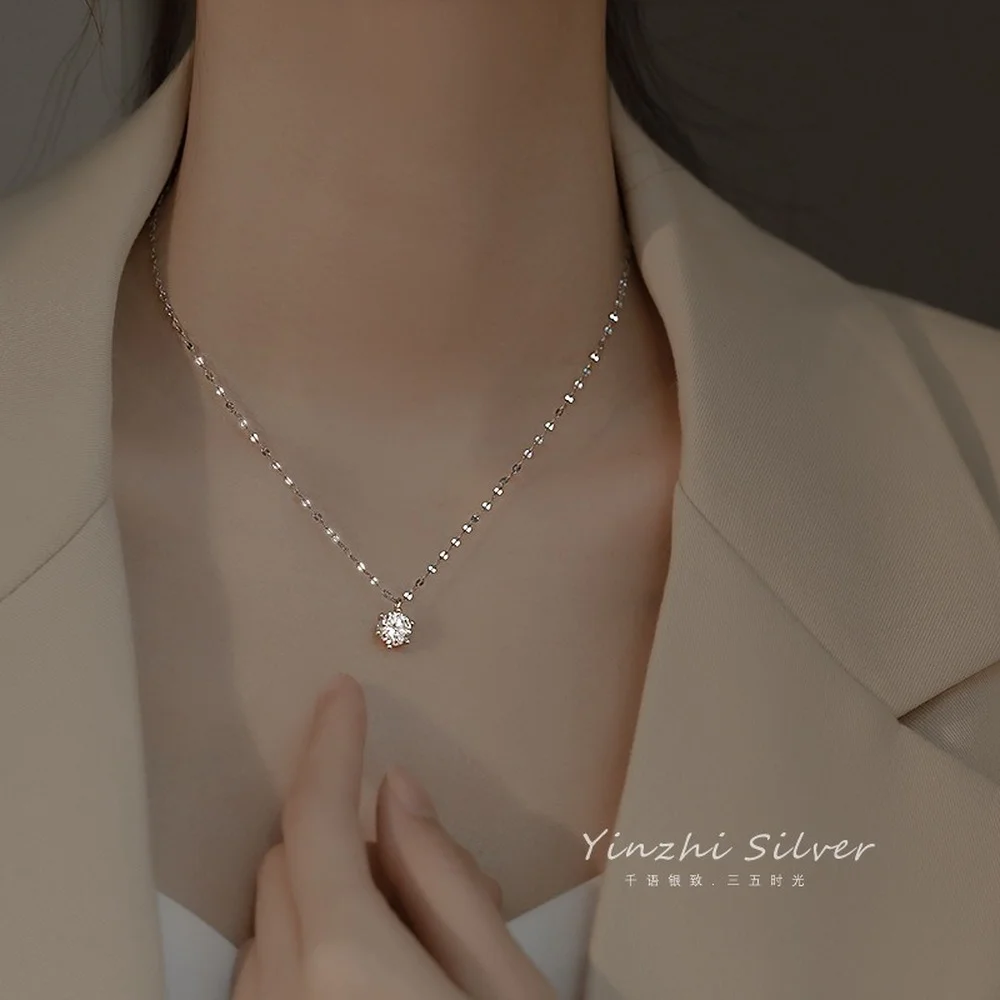 

New Fashion 925 Sterling Silver Ladies Diamond Necklace Elegant Light Luxury Shining Clavicle Party Chain Ladies Jewelry Gift