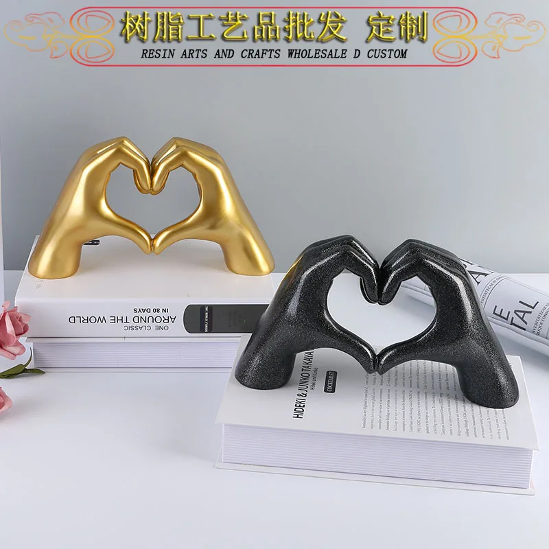 

Nordic Style Heart Shape Gesture Sculpture Resin Abstract Hand Love Statue Figurines Wedding Living Room Desktop Ornaments ZC155