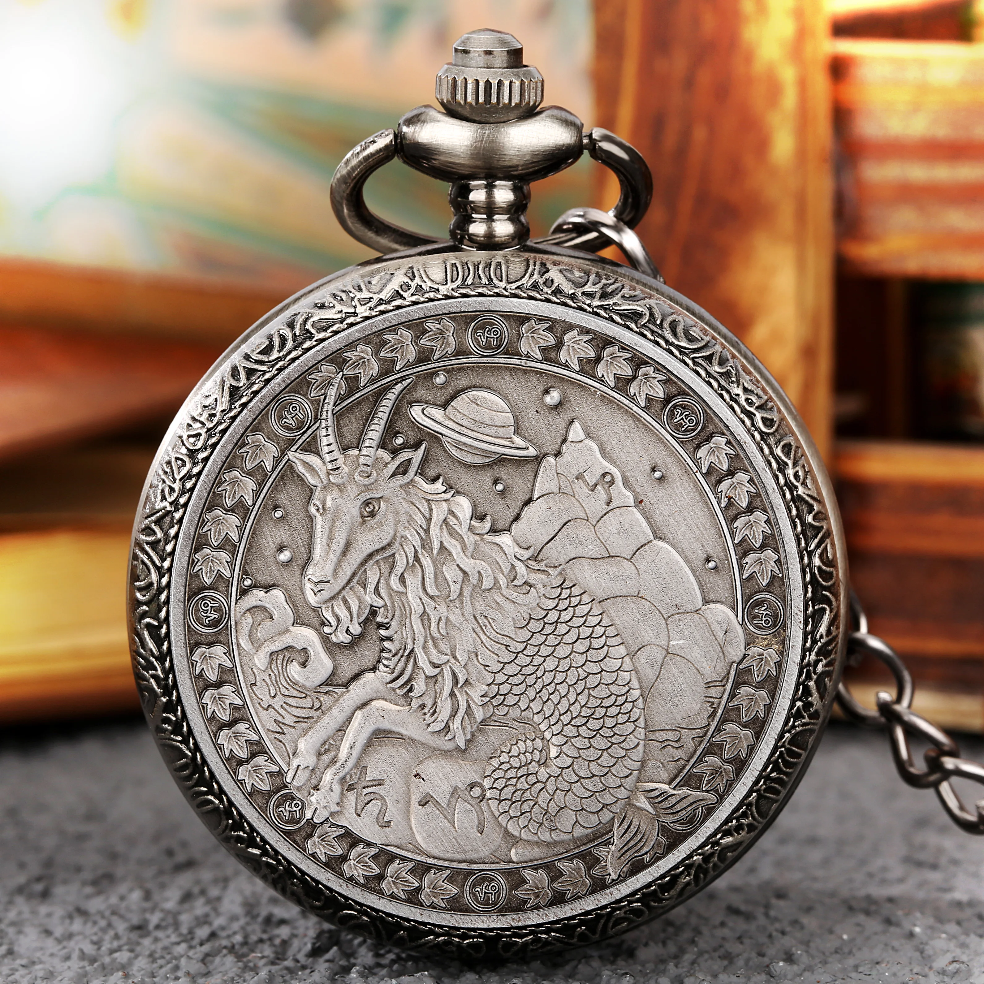 

High Grade Quartz Pocket Watch Pendant Commemorative Coin Personality Capricorn Necklace Clock 12 Constellation Series Souvenirs