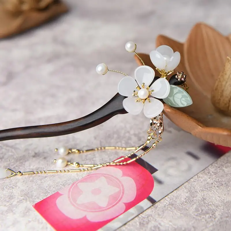 Женская шпилька для волос с длинной кисточкой