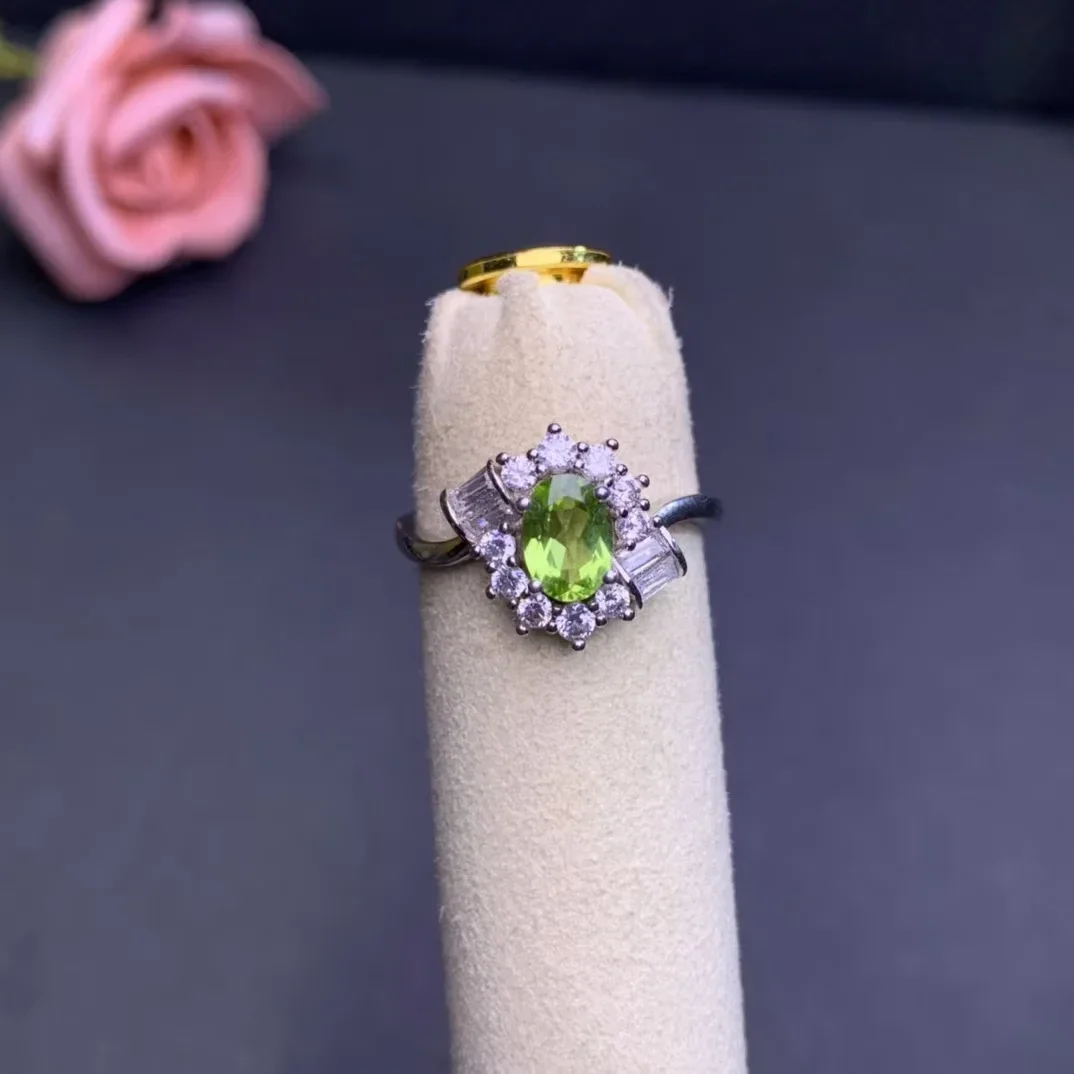 Кольцо из натурального серебра 925 пробы 5 х7 мм карат