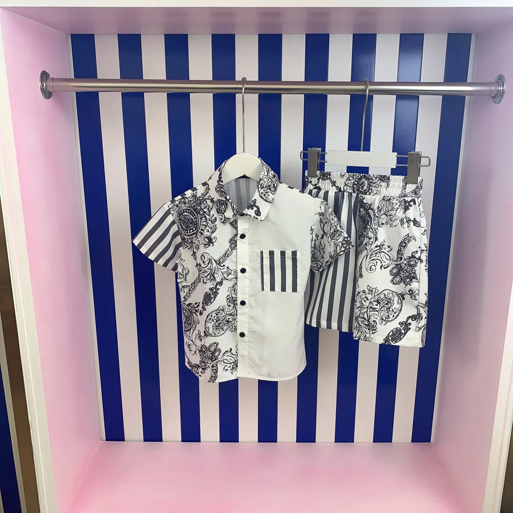

Boys Summer Clothing Luxury Designer Kids Clothes Fashion Geometric Shirt Stripe Shorts Set Children Boutique Clothing Boys Suit
