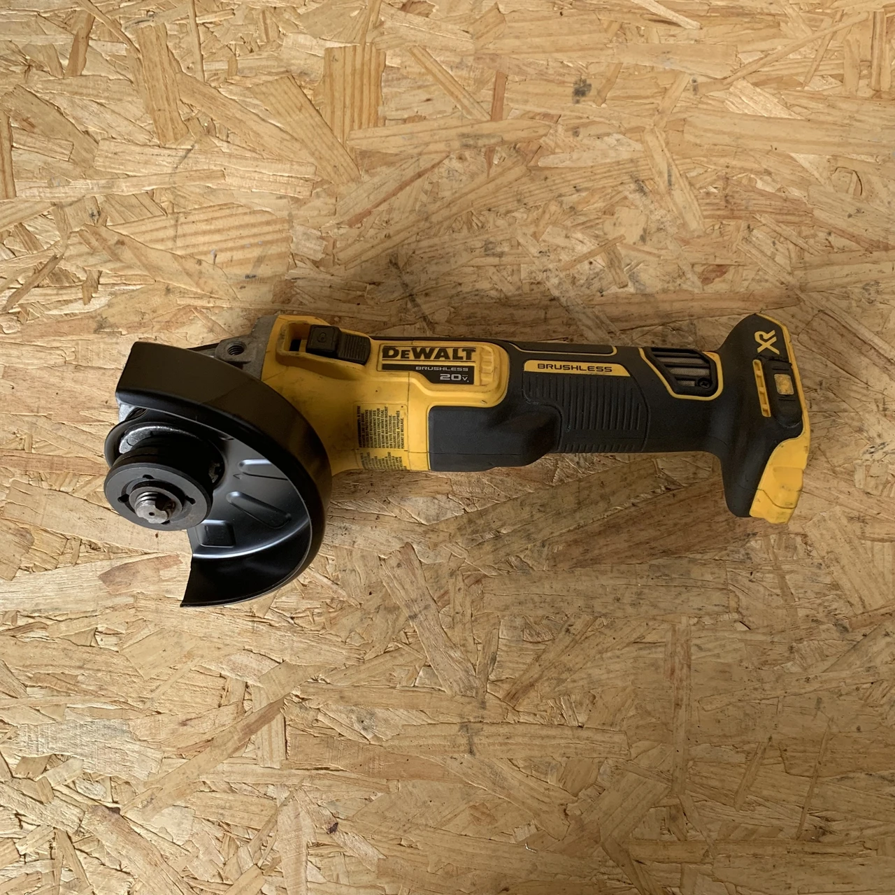 

DeWalt DCG405 Бесщеточная угловая шлифовальная машина 125 мм