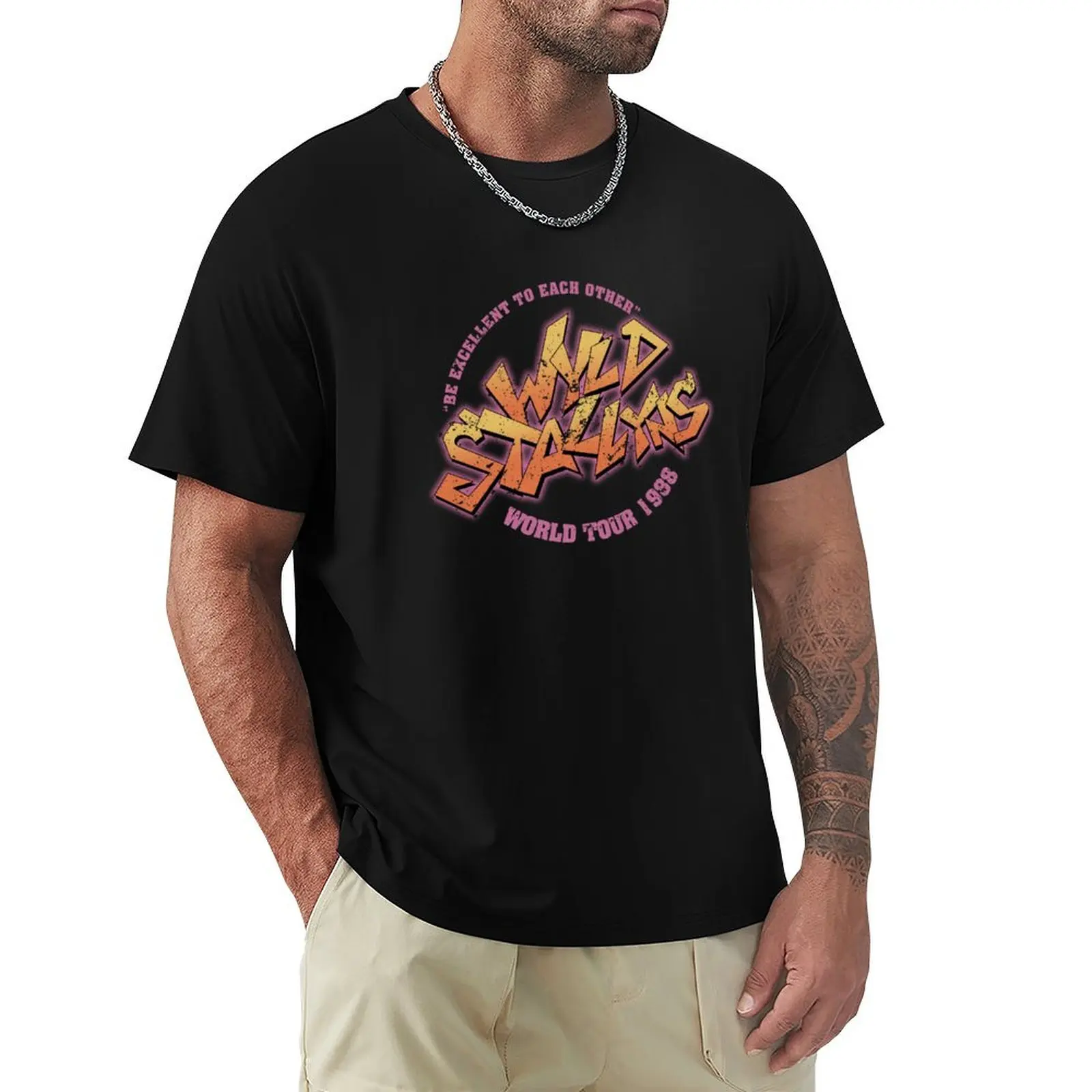 Фото Футболка Wyld Retro Funny Tour Stallyns с принтом из фильмов 80-х годов, легкая, охлаждающая, с коротким рукавом. №1