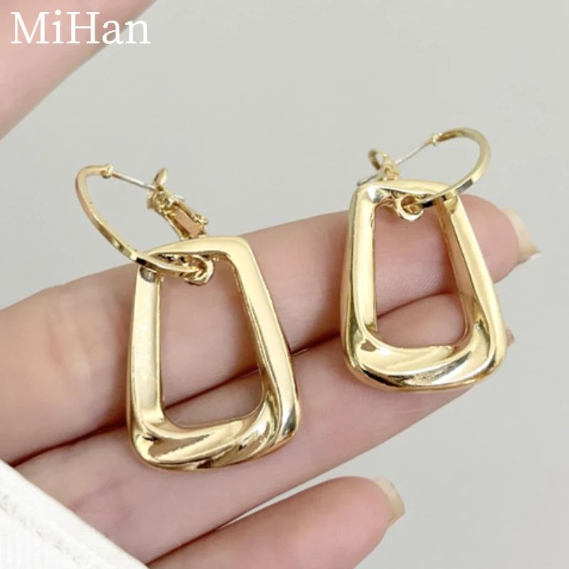 

Fashion Jewelry 925 Silver Needle 2023 Trend New Metal Earrings For Women Wedding Gifts Elegant Temperament Ear Accessories