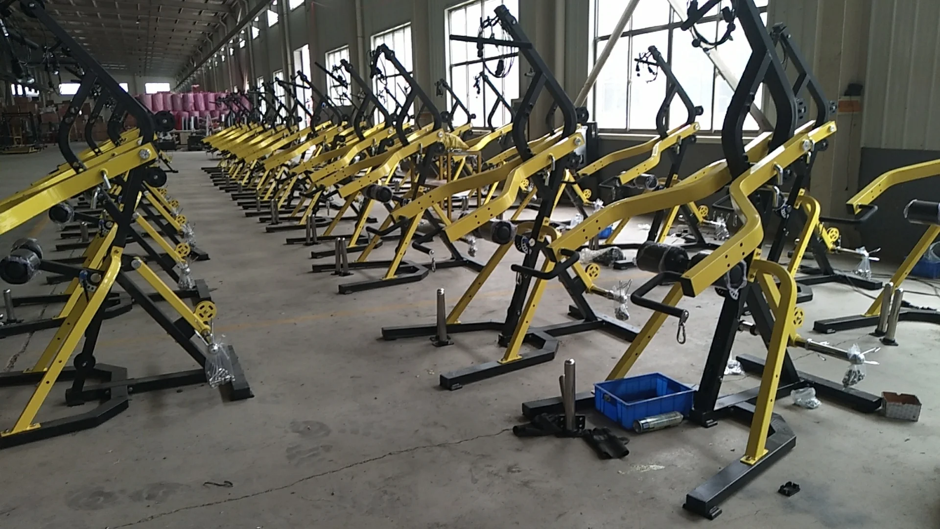 Коммерческое оборудование для тренажерного зала Powertec рычажный верстак TS201Pull Down