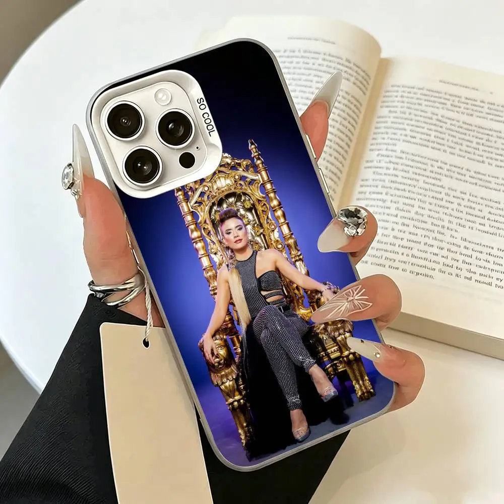 Фото Чехол для телефона Queen of Flow La Reina Del Flow для iPhone 11 12 13 14 15 16 17 Pro Max Plus, белый, серебристый №5