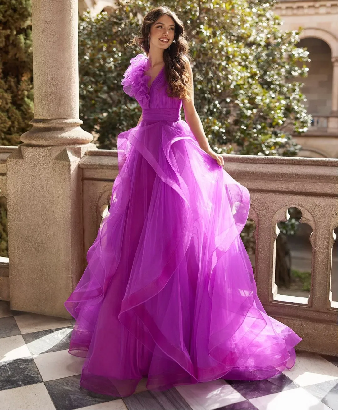 Длинное вечернее платье из тюля по индивидуальному заказу с оборками