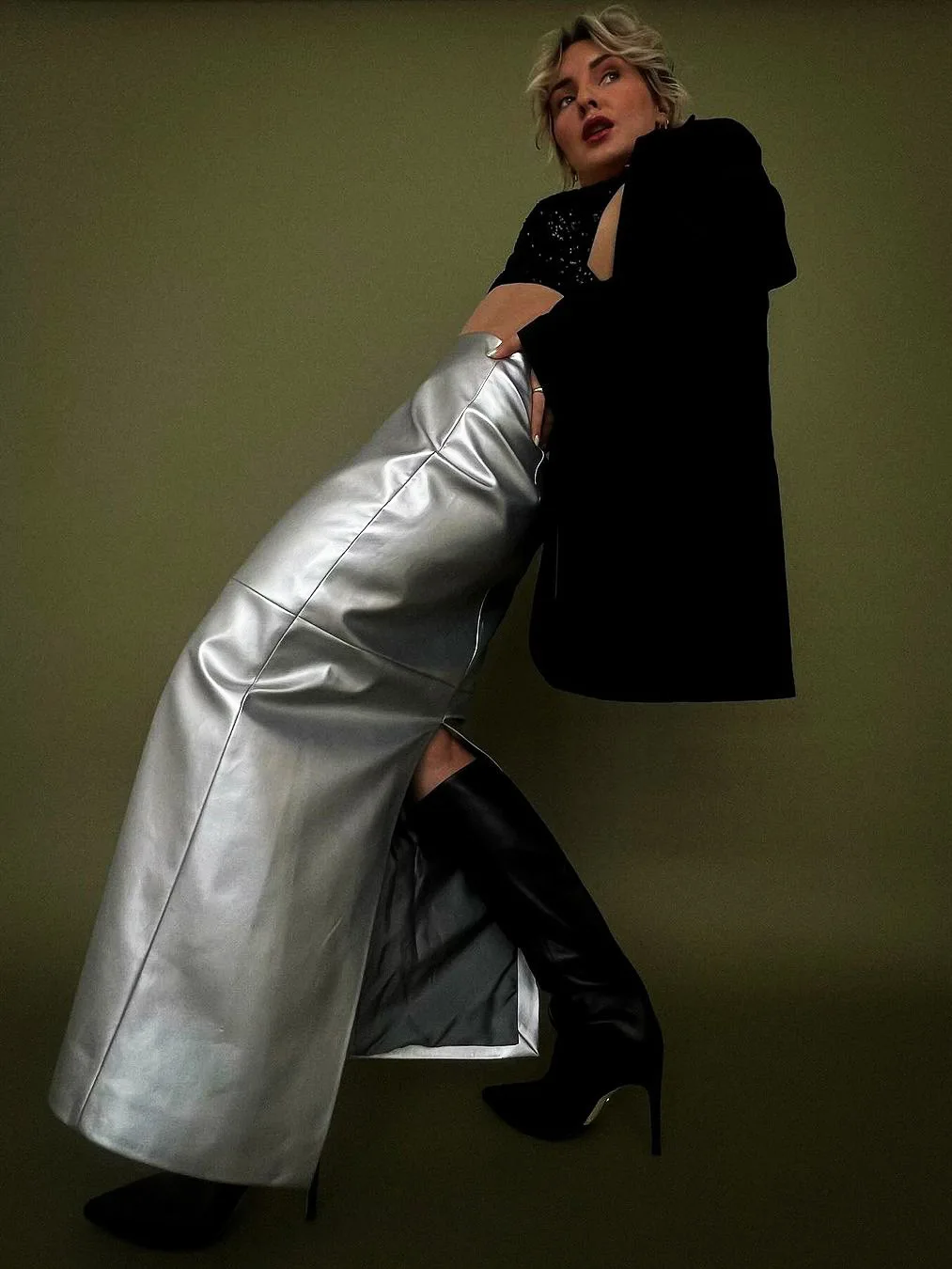 Женская винтажная юбка-карандаш из ПУ кожи серебристая классическая с высокой