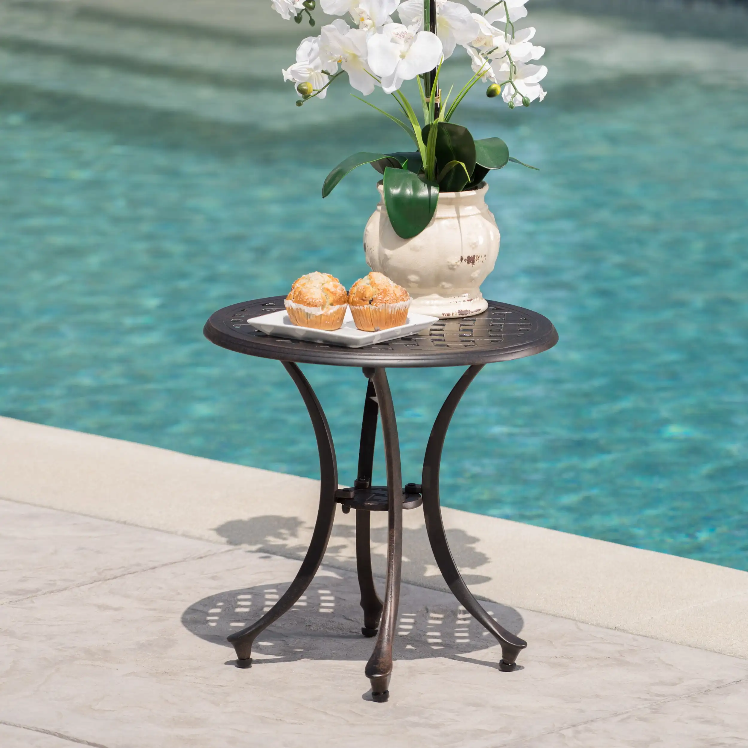

Leo Outdoor 19" Cast Aluminum Side Table, Bronze