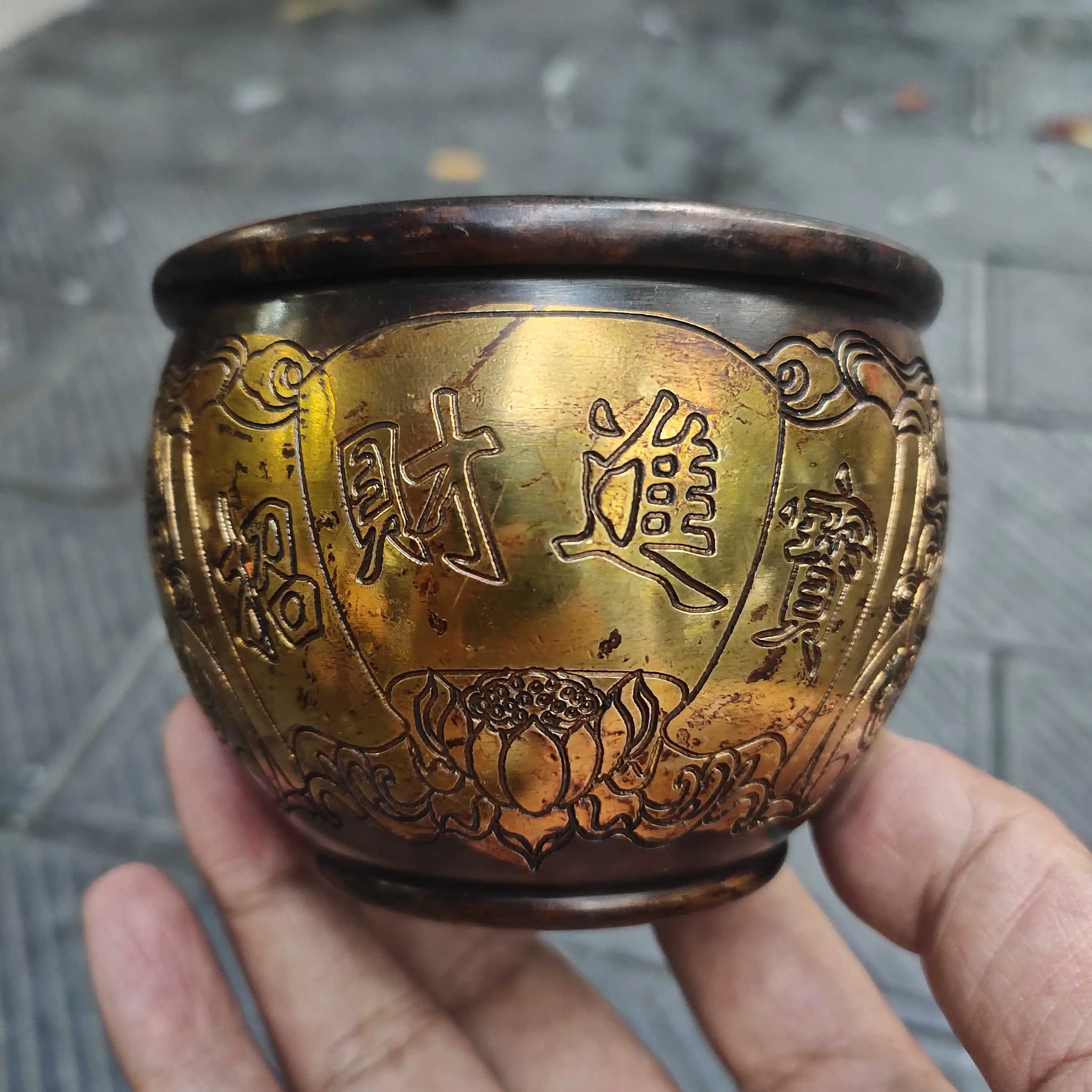 

Antique bronze collection pure copper gilding Palace jar incense burner ashtray lucky jar cornucopia