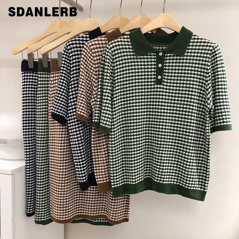 

2021 Autumn New Retro Jacquard Polo Collar Wool Casual Tops Short-Sleeved Knitted T-shirt + Elastic Hip Skirt Two Piece Set
