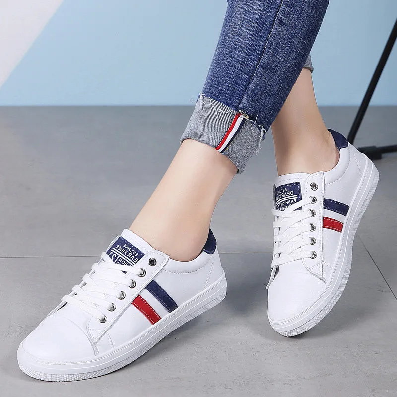

Kadın Hakiki Deri Sneakers Kadın Rahat Moda Spor Ayakkabı Vulkanize Kadın Beyaz Düz Ayakkabı Bayanlar Beyaz Ayakkabı