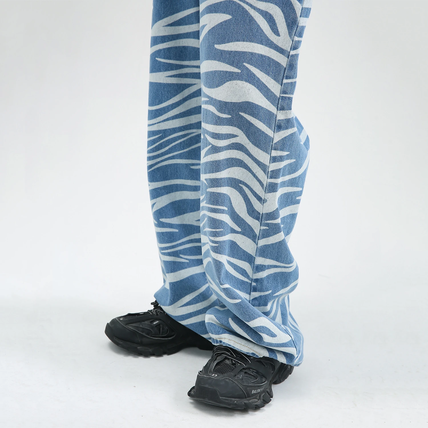 Four Seasons Men Jeans Striped Print Design Casual Jeans Pants Straight Casual Hip Hop Mens Brand Jeans Aesthetic Menswear JEANS