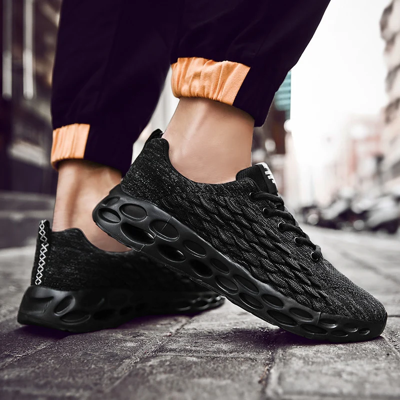 New Black Men Sneakers Lightweight Man Running Shoes Comfortable Blade Men's Sneaker Breathable Athletic Jogging Men Sport Shoes