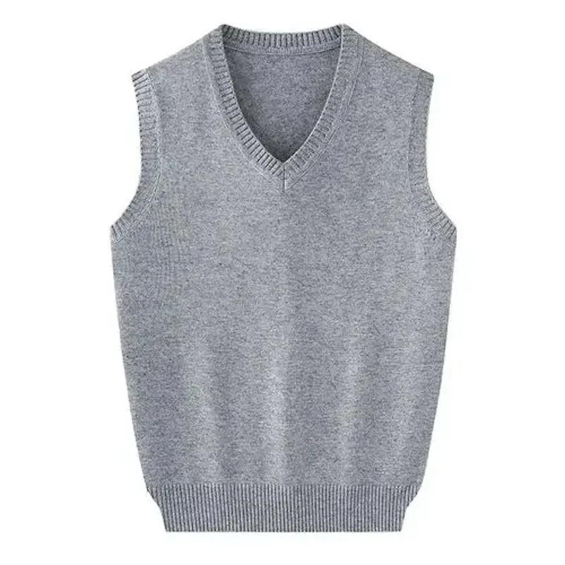 Мужское термобелье с флисовой осенней одеждой и брюками.