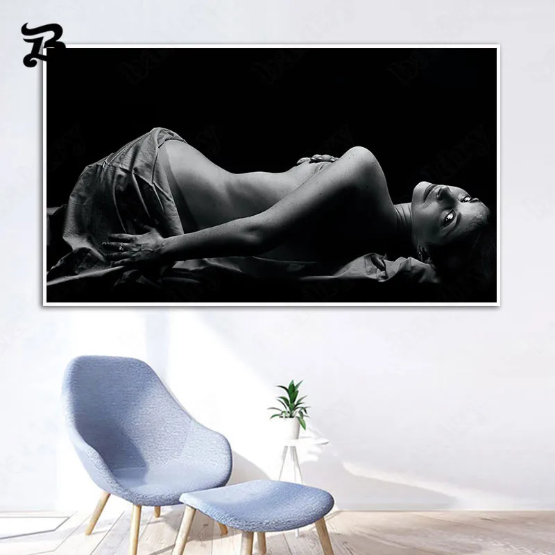 

Sexy Woman Body Portrait On Black Background Canvas Painting Wall Art Canvas Print Figure Painting for Bedroom Decoration