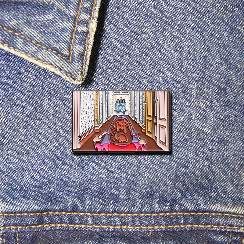 Брошь на лацкан с эмалью