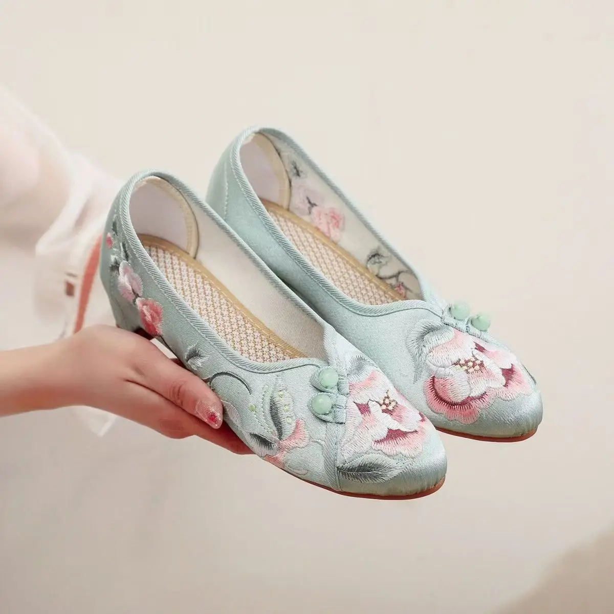 2024 женские весенне-осенние туфли на мелком шелковом каблуке с вышивкой Cheongsam