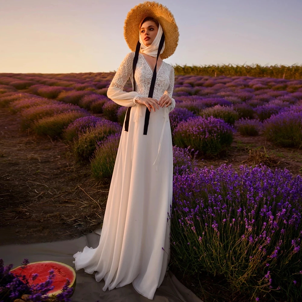 

Bohemian A-Line Chiffon Women's Wedding Dress Elegant V-Neck Lace Long Sleeves Bridal Gowns with Sweep Train Vestido De Novia