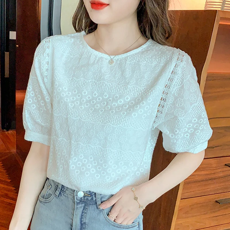 

Summer Embroidery Cotton White Blouse Women Loose White Lace Shirt Woman Short Sleeve Lady Tops O Neck Elegant Blouses New 25408